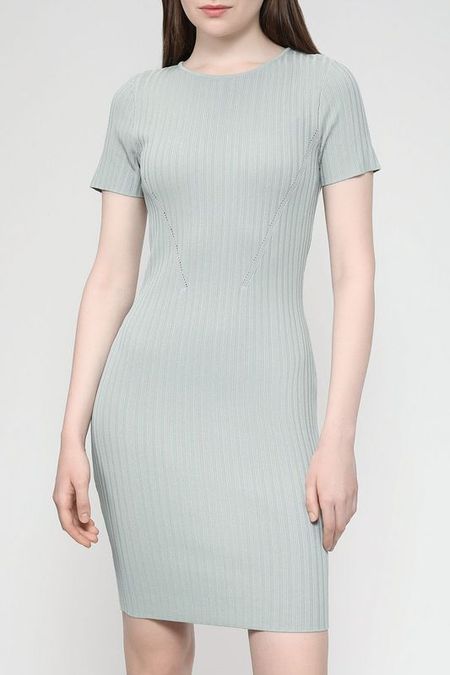 Трикотажное платье Guess 3570₽