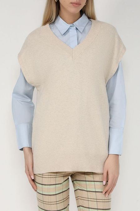 Жилет с V-вырезом Perspective 3210₽