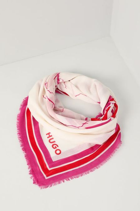 Платок с принтом HUGO 2872₽