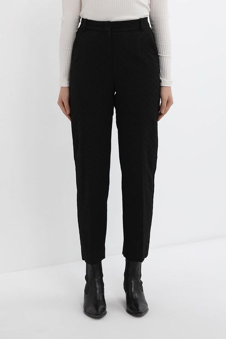 Брюки однотонные зауженного кроя Karl Lagerfeld 20047₽