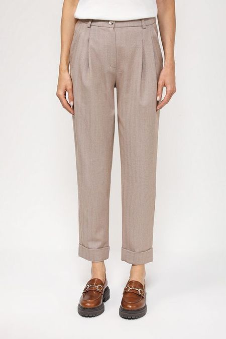 Брюки с защипами и отворотами на брючинах BELUCCI 1567₽