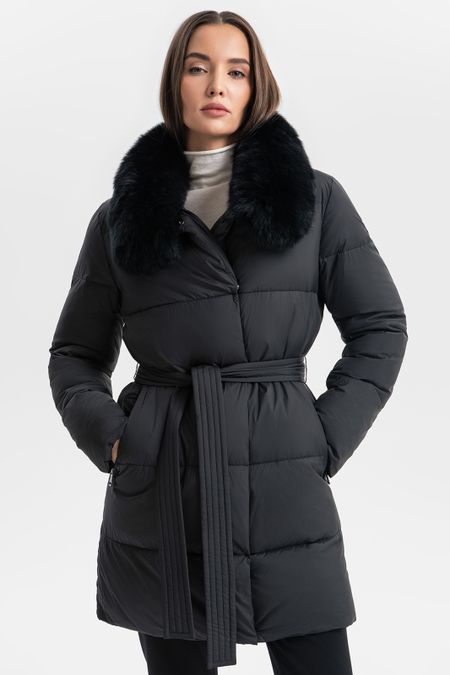 Пуховик с натуральным мехом 39990₽