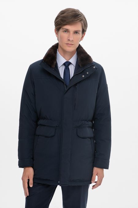 Пуховик с утепленным воротником и водоотталкивающей обработкой 49990₽