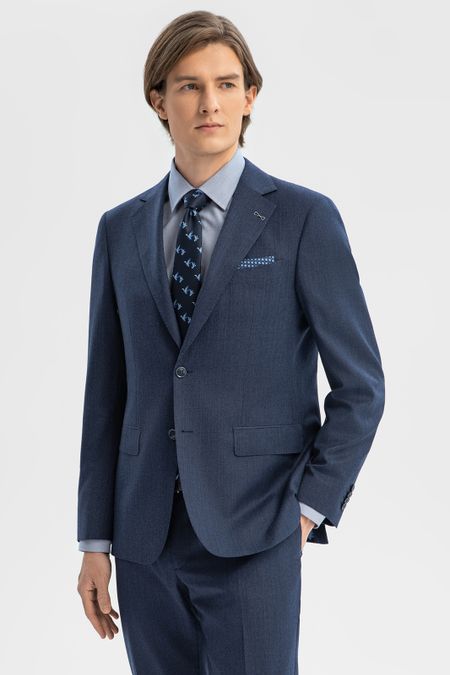 Пиджак из шерсти устойчивой к сминанию 26990₽