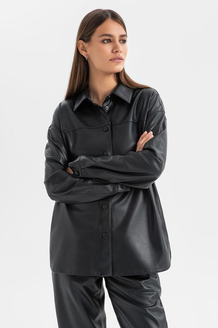 Рубашка из экокожи 12990₽