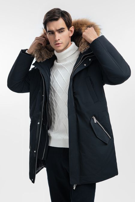 Пуховик с водоотталкивающей обработкой и натуральным мехом 39990₽