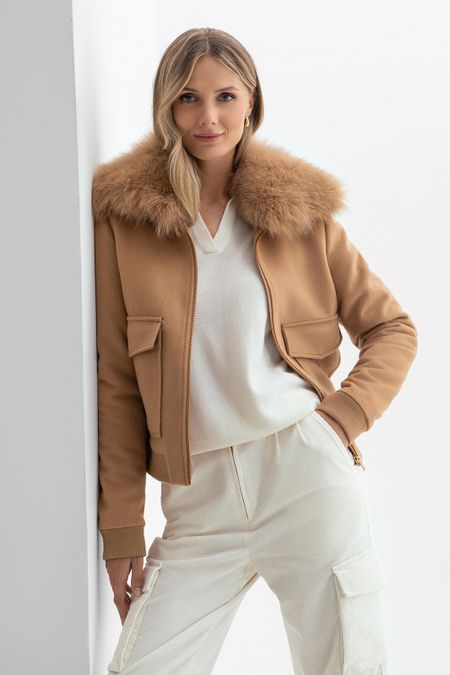 Куртка из шерсти и кашемира с натуральным мехом 24990₽