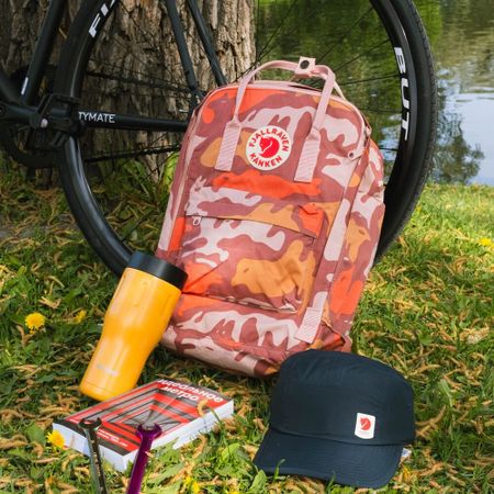 Рюкзак Fjallraven Kanken Graphics Laptop 15 Chalk Rose - Hidden Animals