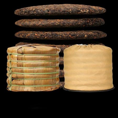Yunnan Ripe Pu er Tea Cake 7 Pieces 2500g Pure Aged Black Tea